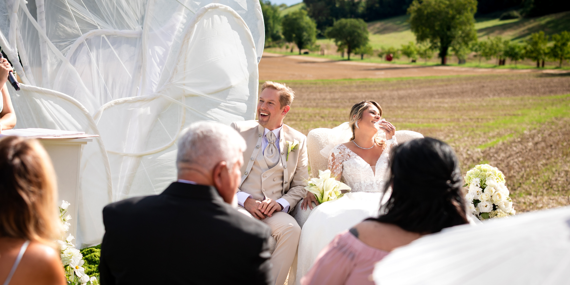 Le TOP 3 des choses à insérer à sa cérémonie pour la rendre drôle